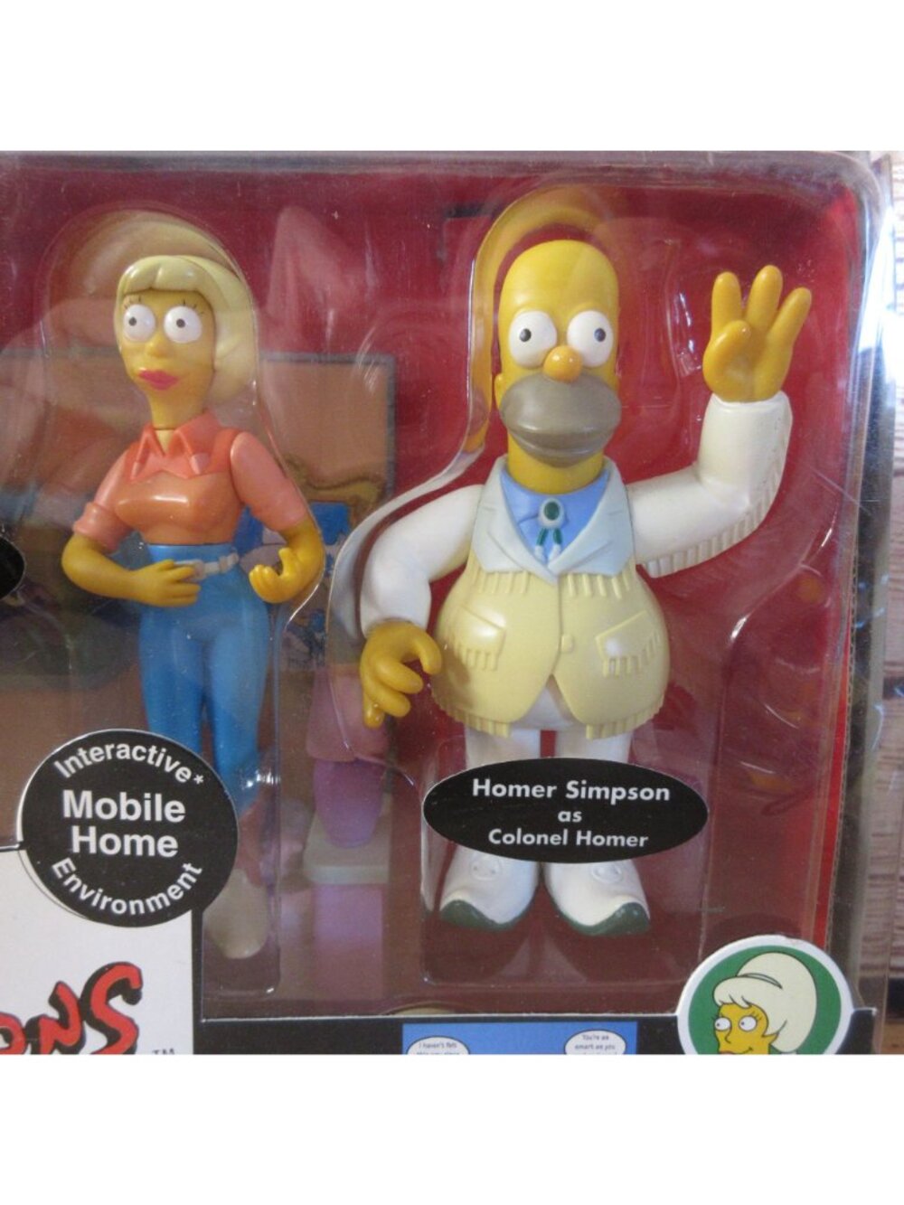 Playmates The Simpsons Interactive Mobile Home with Homer & Lurleen - Picture 2 of 10